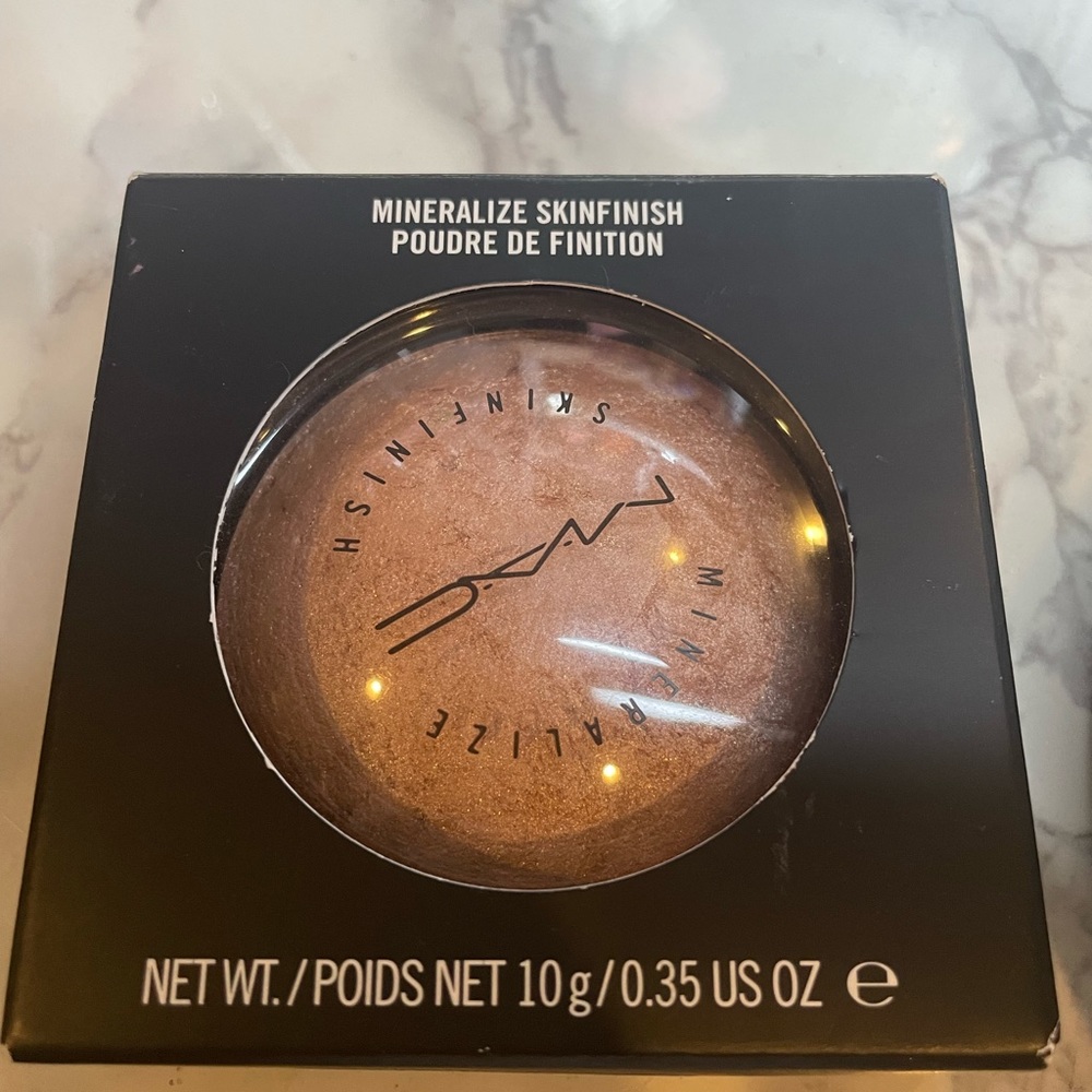 MAC Shimpagne Mineralize Skinfinish